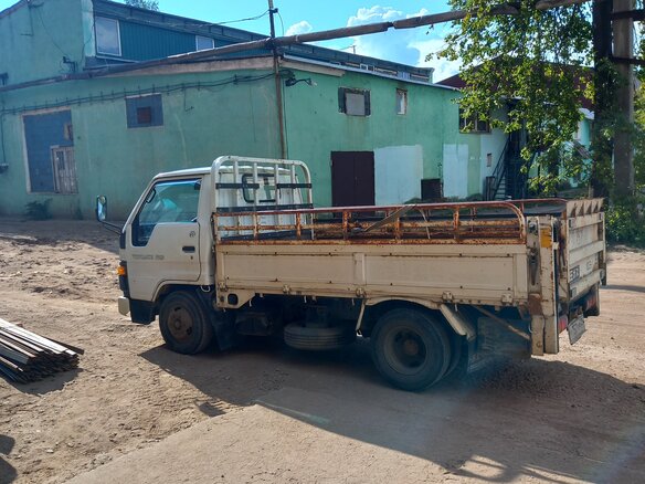 1994 Toyota Toyoace, белый, 1200000 рублей - вид 2