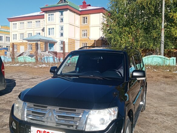 2012 Mitsubishi Pajero IV Рестайлинг 1, чёрный, 2100000 рублей - вид 1