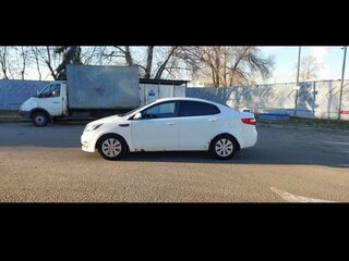 2012 Kia Rio 4-speed III, белый, 850000 рублей, вид 3