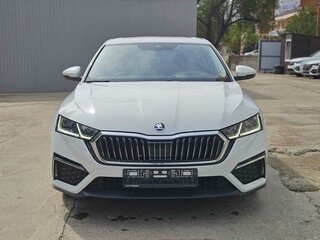 2023 Skoda Octavia IV (A8), белый, 3120000 рублей, вид 3