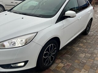 2017 Ford Focus III Рестайлинг, белый, 1400000 рублей, вид 4