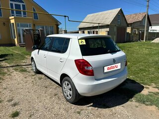 2012 Skoda Fabia II Рестайлинг, белый, 820000 рублей, вид 4