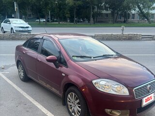 2010 Fiat Linea, красный, 320000 рублей, вид 3
