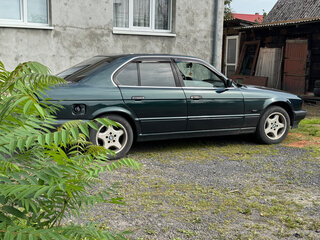 1988 BMW 5 серии 520i III (E34), зелёный, 380000 рублей, вид 3