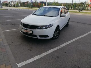 2009 Kia Cerato 5-speed II, белый, 730000 рублей, вид 3