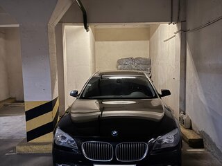 2009 BMW 7 серии Long 750Li V (F01/F02/F04), чёрный, 1450000 рублей, вид 4
