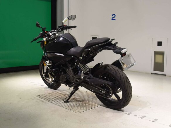 2023 BMW G 310 R, чёрный - вид 5