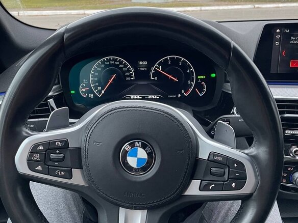 2019 BMW 5 серии 520d VII (G30/G31/G38), серый, 3790000 рублей - вид 8