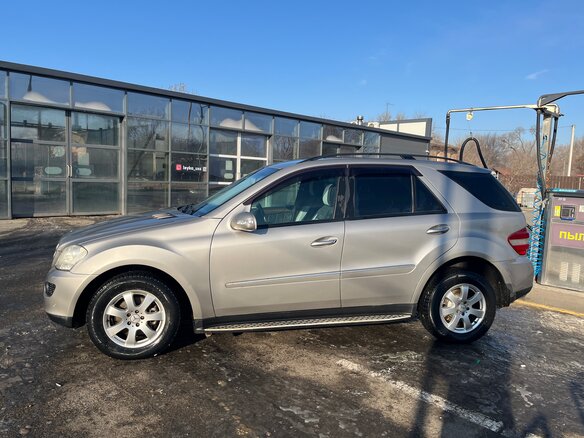 2006 Mercedes-Benz M-Класс 350 II (W164), бежевый, 980000 рублей - вид 1