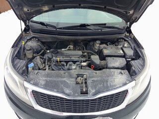 2013 Kia Rio 4-speed III, чёрный, 950000 рублей, вид 5