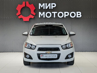 2014 Chevrolet Aveo II, белый, 670000 рублей, вид 2