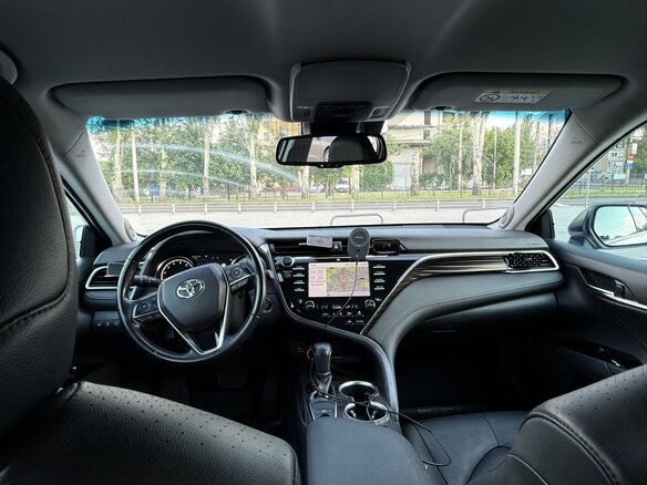 2019 Toyota Camry VIII (XV70), белый, 3700000 рублей - вид 5