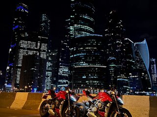 2021 Ducati Streetfighter V4, красный, 2200000 рублей, вид 4