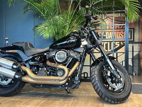 2020 Harley-Davidson Fat Bob, чёрный, 2200000 рублей, вид 1