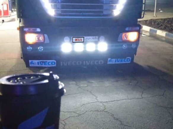 2004 Iveco Stralis, зелёный, 1400000 рублей - вид 1