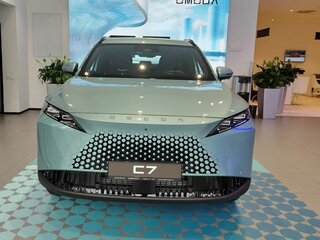 2026 Omoda C7, серебристый, 3099000 рублей, вид 2