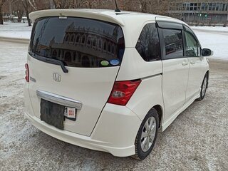 2010 Honda Freed I, белый, 1050000 рублей, вид 5