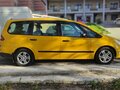 2013 Ford Galaxy II Рестайлинг, жёлтый, 1050000 рублей - вид 4
