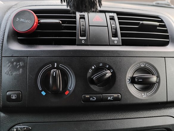 2013 Skoda Fabia II Рестайлинг, белый, 700000 рублей - вид 21