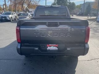 2025 Toyota Tundra CrewMax III, серый, 9822990 рублей, вид 4
