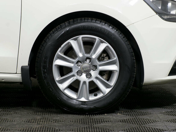 2011 Audi A1 I (8X), белый - вид 7
