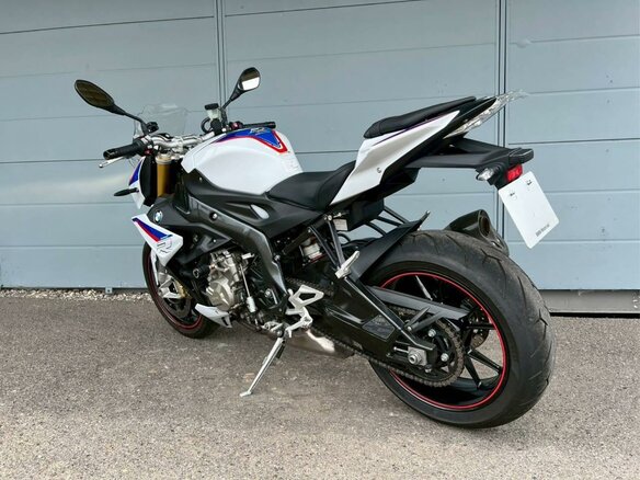 2018 BMW S 1000 R, белый, 1285000 рублей - вид 4
