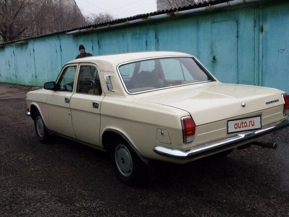1990 ГАЗ 24 «Волга» 2410 II (2410), бежевый - вид 2