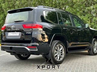 2026 Toyota Land Cruiser 300 Series, чёрный, 15000000 рублей, вид 4