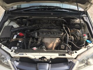 2002 Honda Odyssey II Рестайлинг, белый, 650000 рублей, вид 4