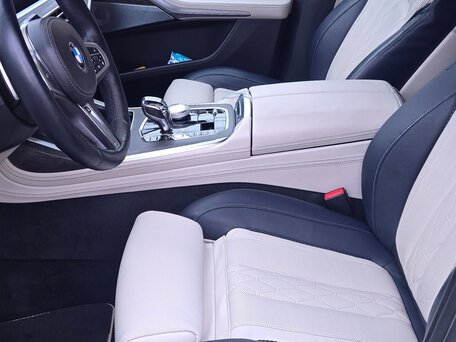 2019 BMW X7 M50d I (G07), чёрный, 6700000 рублей, вид 4