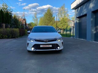 2015 Toyota Camry VII (XV50) Рестайлинг, белый, 1950000 рублей, вид 3