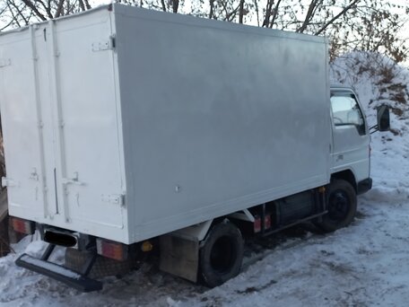 1990 Mazda Titan, белый, 1500000 рублей, вид 1