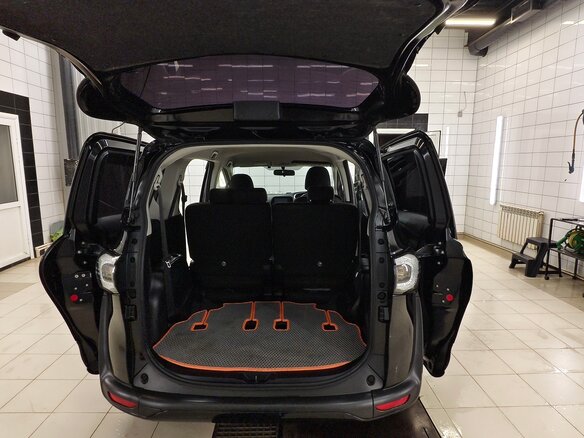 2015 Toyota Sienta II, чёрный, 1100000 рублей - вид 18