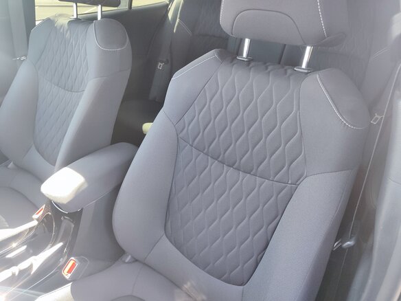 2022 Toyota Corolla XII (E210), чёрный, 2445000 рублей - вид 28
