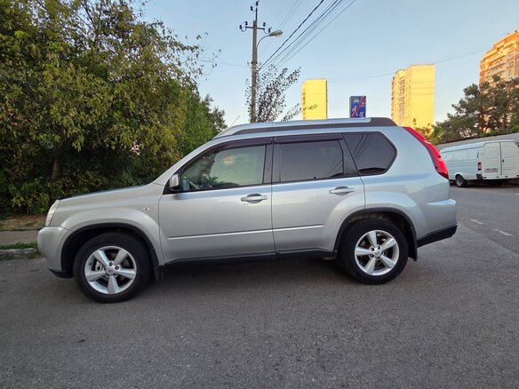 2010 Nissan X-Trail II, серебристый, 900000 рублей - вид 3