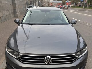2017 Volkswagen Passat B8, серый, 1650000 рублей, вид 3