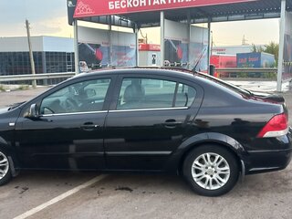 2010 Opel Astra H Рестайлинг, чёрный, 588000 рублей, вид 3