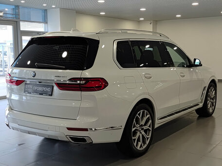 2019 BMW X7 40i I (G07), белый, 5600000 рублей, вид 5