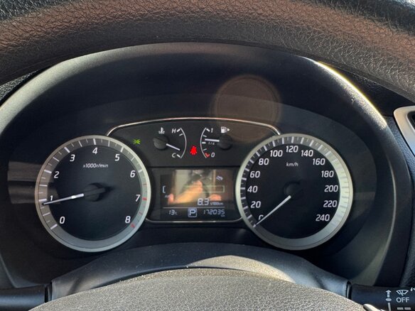 2015 Nissan Sentra VII (B17), красный, 1050000 рублей - вид 16