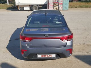 2018 Kia Rio IV, серый, 1280000 рублей, вид 4