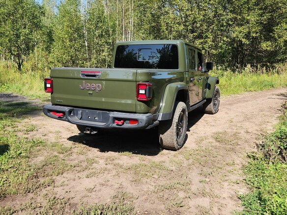 2022 Jeep Gladiator II (JT), зелёный, 5555555 рублей - вид 4