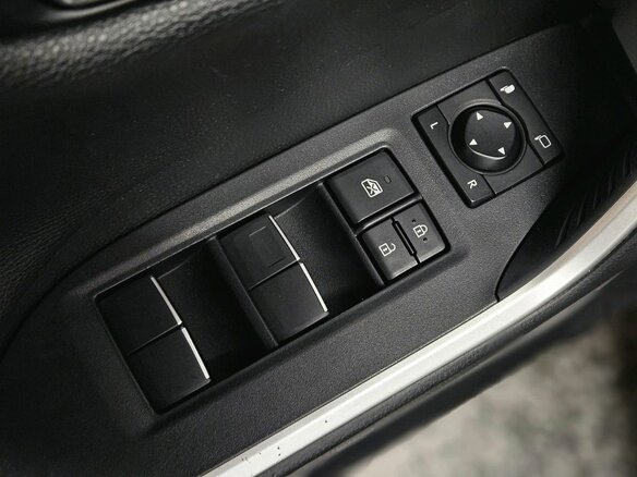 2019 Toyota RAV4 V (XA50), белый - вид 12