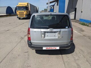 2005 Toyota Succeed I, серебристый, 310000 рублей, вид 3