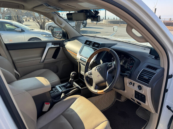 2018 Toyota Land Cruiser Prado 150 Series Рестайлинг 2, белый, 4650000 рублей - вид 7