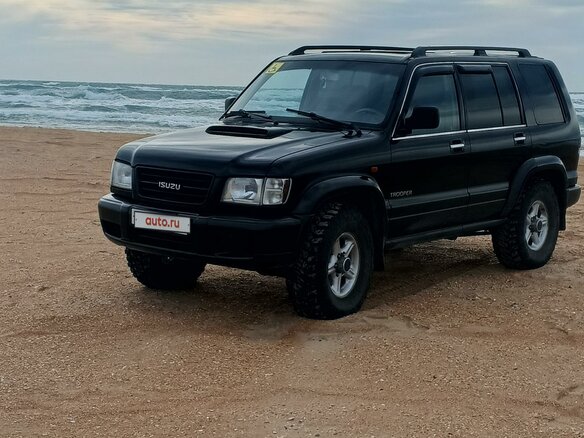 2001 Isuzu Trooper II, чёрный, 890000 рублей - вид 1
