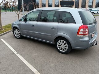 2009 Opel Zafira B Рестайлинг, серый, 990000 рублей, вид 1