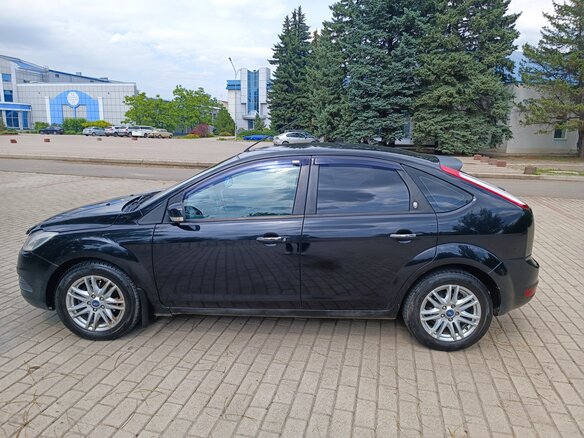 2008 Ford Focus II Рестайлинг, чёрный, 550000 рублей - вид 1