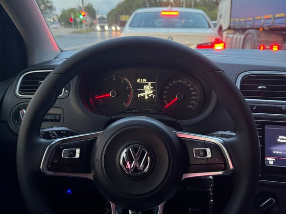 2018 Volkswagen Polo V Рестайлинг, чёрный, 1350000 рублей - вид 7