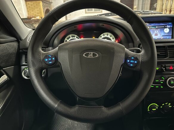 2015 Lada (ВАЗ) Priora I Рестайлинг, серебристый, 800000 рублей - вид 6