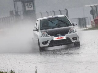 2008 Ford Fiesta ST V Рестайлинг, белый, 650000 рублей, вид 5